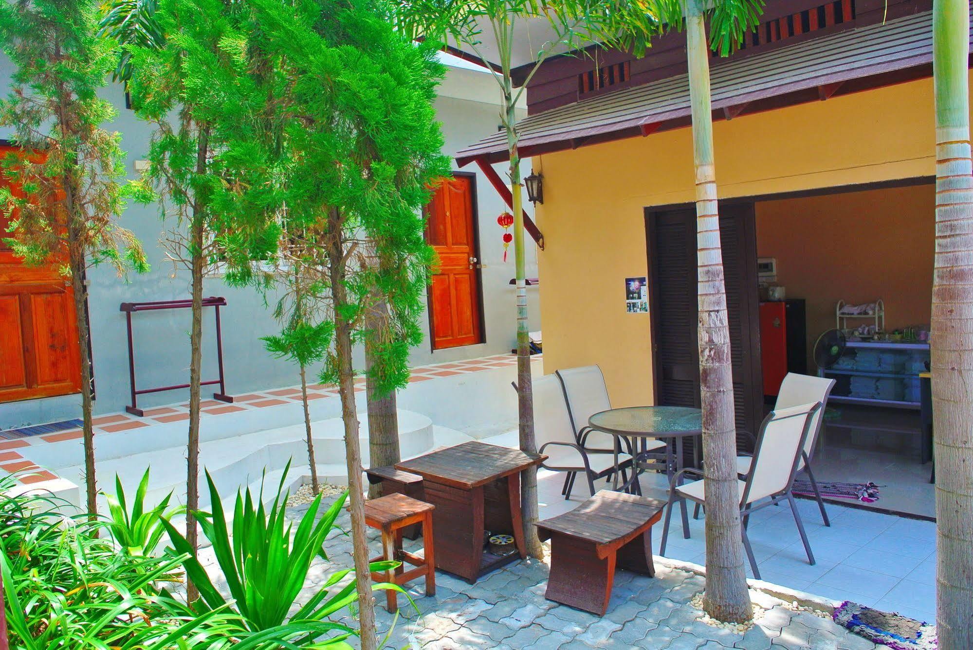 Sarin Guesthouse Koh Tao Extérieur photo